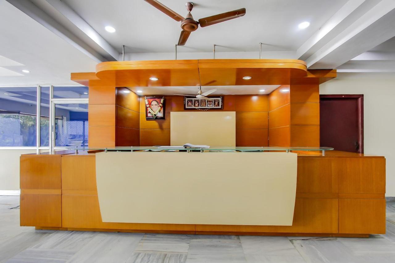 Hotel Geetha International 杜蒂戈林 外观 照片