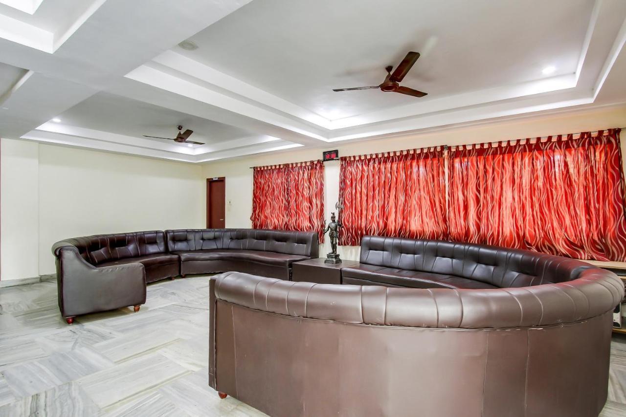 Hotel Geetha International 杜蒂戈林 外观 照片