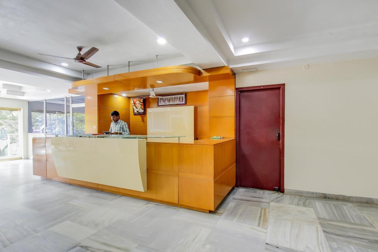 Hotel Geetha International 杜蒂戈林 外观 照片